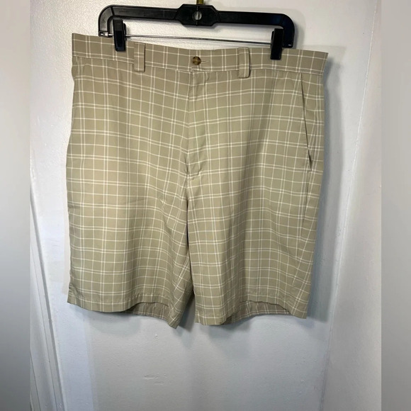 Pro tour, 36, 4 Pocket Belt Loop, button zip olive-tan plaid golf shorts - Picture 1 of 7